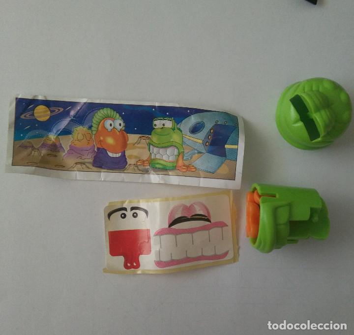 Kinder Figures: kinder monstruo extraterrestre alienigena montable bpz papel sticker pegatina antiguo k03 03
