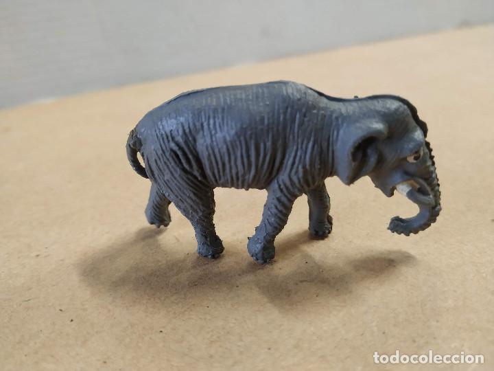 Figuras de goma y PVC: FIGURA DE PL&Aacute;STICO ELEFANTE COMANSI - Foto 1