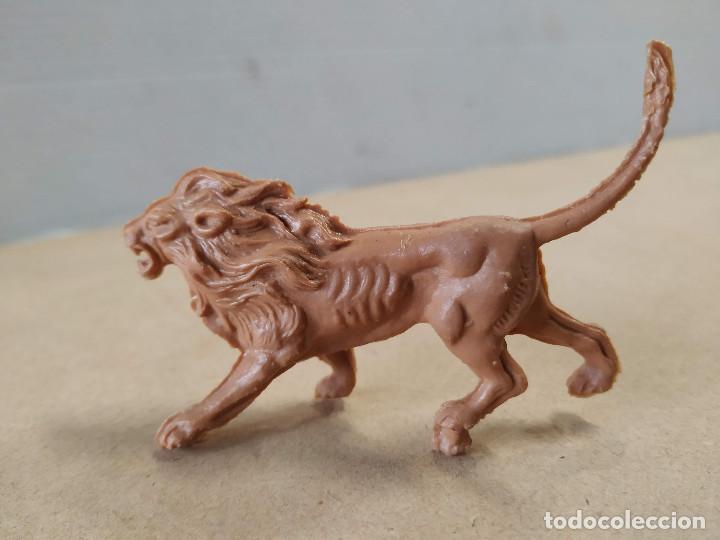 Figuras de goma y PVC: FIGURA DE PL&Aacute;STICO LE&Oacute;N JECSAN - Foto 1