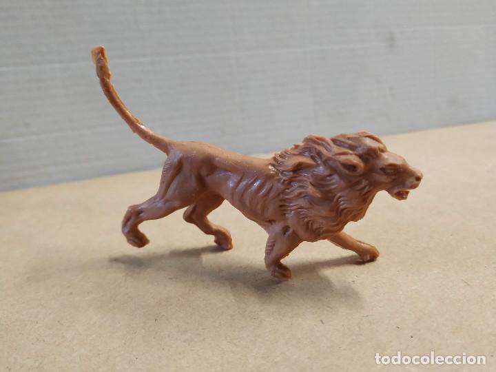 Figuras de goma y PVC: FIGURA DE PL&Aacute;STICO LE&Oacute;N JECSAN - Foto 2