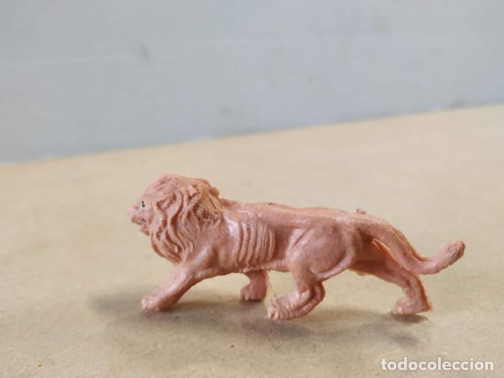Figuras de goma y PVC: FIGURA DE PL&Aacute;STICO LE&Oacute;N ALCA/CAPELL - Foto 2