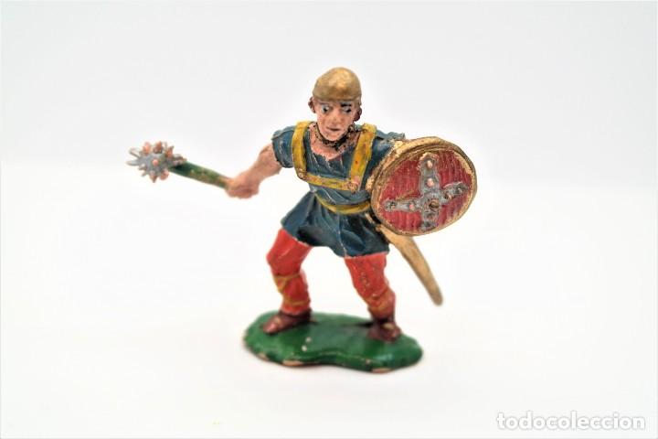 Figuras de Goma y PVC: Antigua Figura en Goma de Lafredo. Serie El Principe Valiente. A&ntilde;os 60.