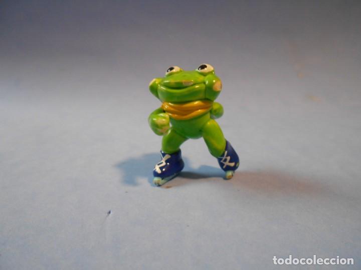 Figuras de goma Kinder: KINDER : FIGURA RANA - Foto 1