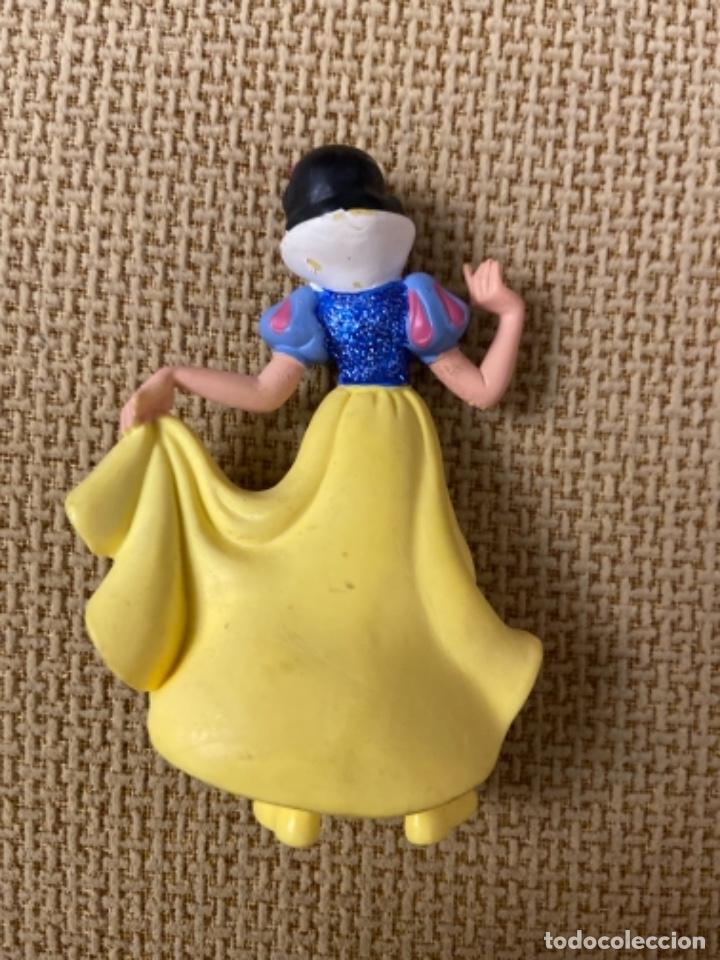 Figuras de goma y PVC: Blancanieves bully - Foto 2