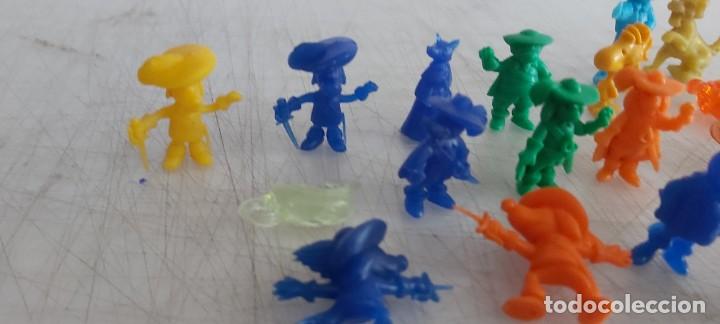 Figuras de goma y PVC: LORE DE FIGURAS DUNKIN DARTACAN - Foto 6