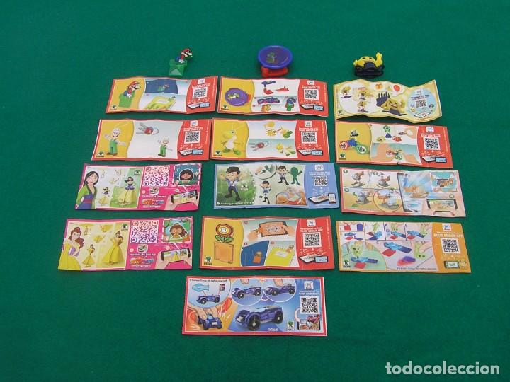 Kinder &Uuml;berraschung: Lote de 12 folletos Huevos Kinder Sorpresa, 3 de ellos incluyen la sorpresa.+ 1 folleto con rotura.