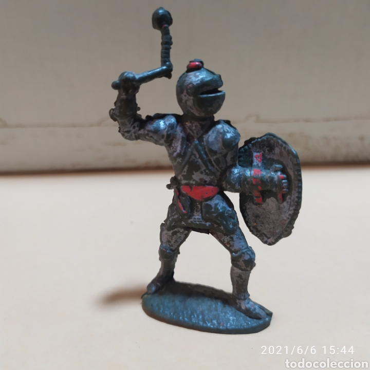 Figurines en Caoutchouc et PVC: soldado medieval con armadura pvc