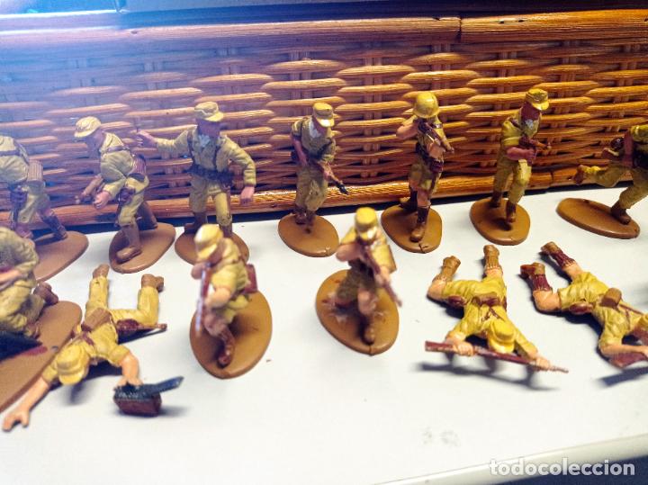Figuras de goma y PVC: 14 soldados de pl&aacute;stico - Foto 3