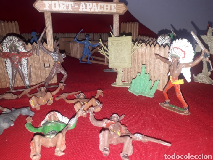 Figuras de goma y PVC: Fort Apache Comansi indio, vaqueros y complementos leer descripci&oacute;n - Foto 3