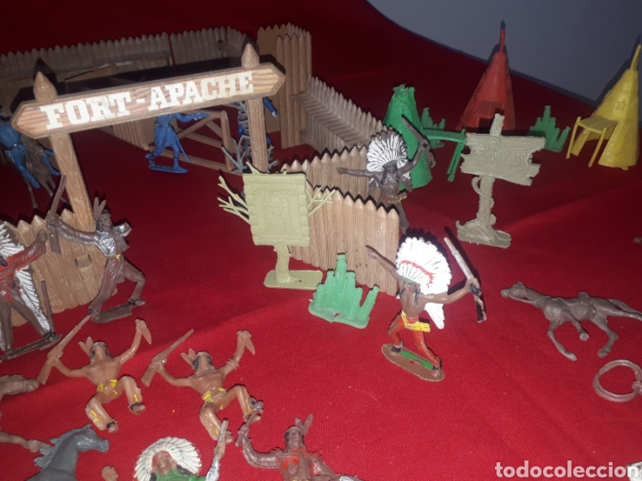 Figuras de goma y PVC: Fort Apache Comansi indio, vaqueros y complementos leer descripci&oacute;n - Foto 4