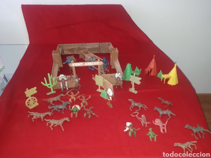 Figuras de goma y PVC: Fort Apache Comansi indio, vaqueros y complementos leer descripci&oacute;n - Foto 1