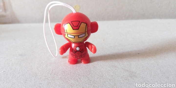 Figuras de goma Kinder: Figura iron man marvel - kinder - Foto 1