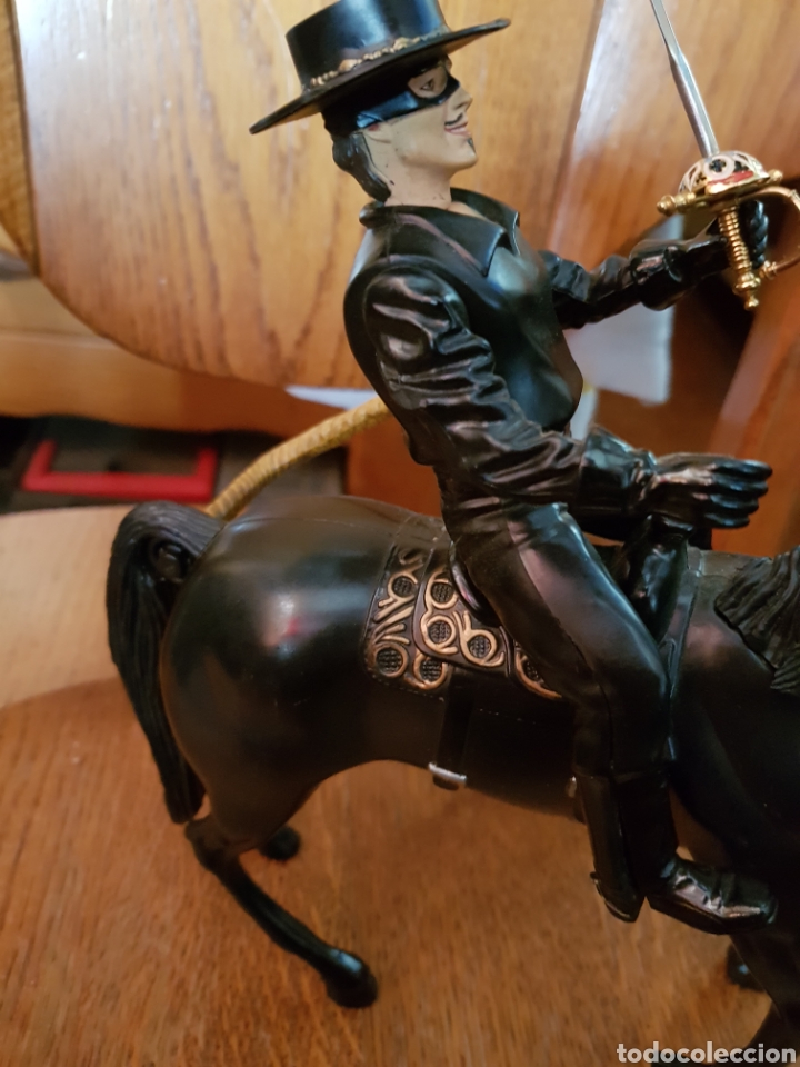 Figuras de goma y PVC: ANTIGUO MU&Ntilde;ECO DE EL ZORRO - Foto 2
