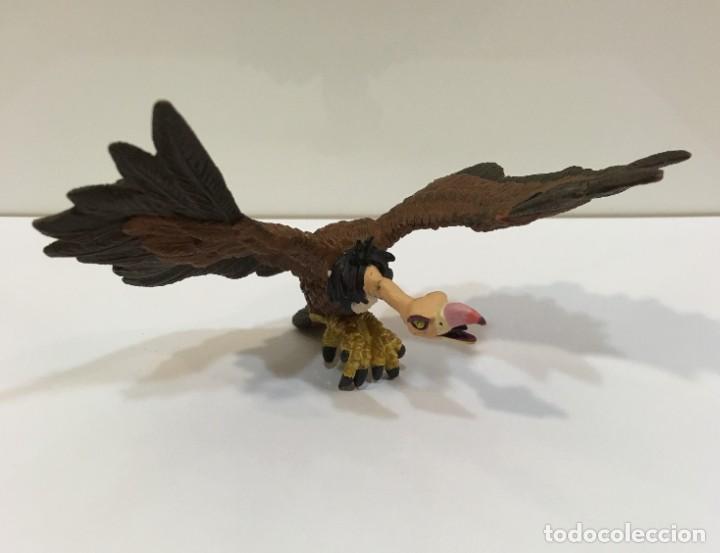 Figuras de goma y PVC: FIGURA DE PVC - BUITRE CON LAS ALAS EXTENDIDAS, DE PAPO (2003)