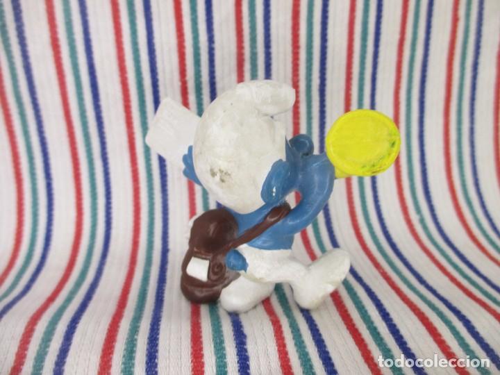 Figuras de goma y PVC: PITUFO CARTERO , PEYO GERMANY - Foto 4
