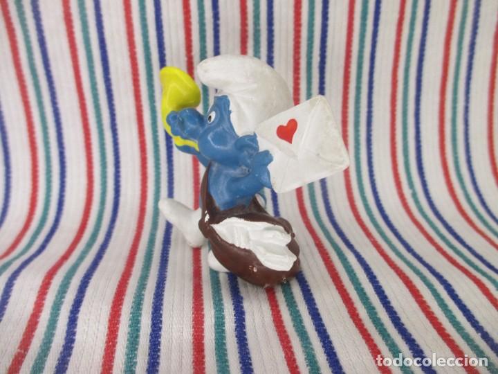Figuras de goma y PVC: PITUFO CARTERO , PEYO GERMANY - Foto 6