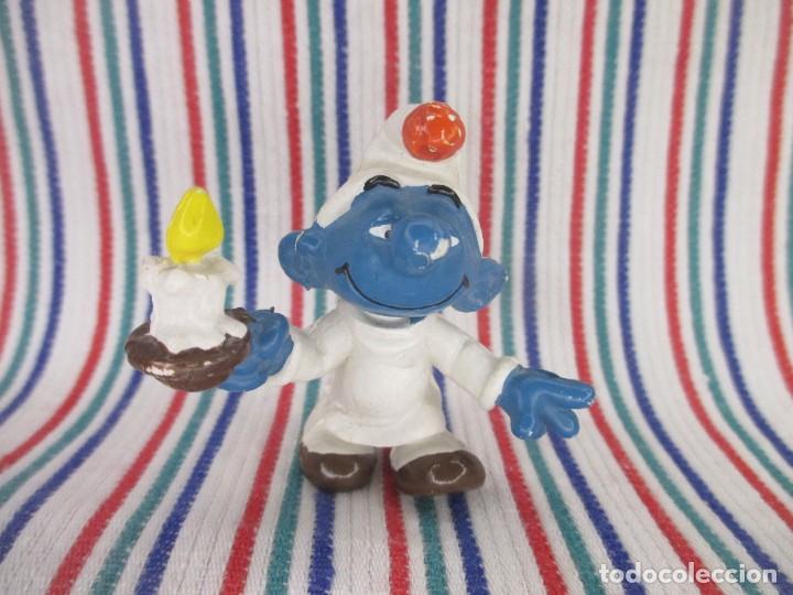 Figuras de goma y PVC: PITUFO DORMILON CON VELA, GERMANY - Foto 2