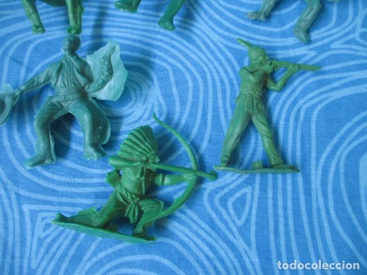 Figuras de goma y PVC: LOTE INDIOS Y VAQUEROS - Foto 3