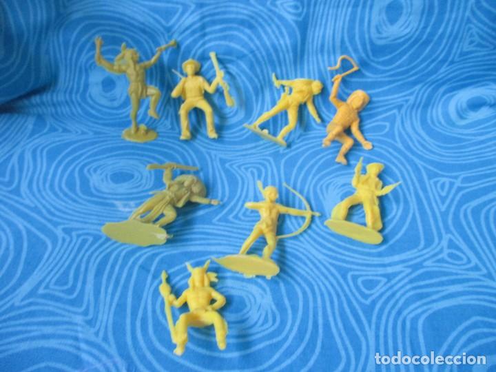 Figuras de goma y PVC: LOTE INDIOS Y VAQUEROS - Foto 1