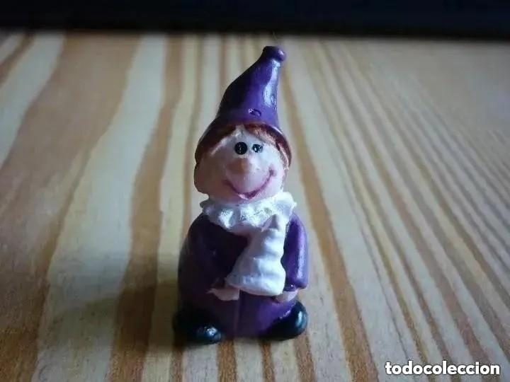 Figuras de Goma y PVC: FIGURA DE RESINA-HADA VIOLETA 3 cm
