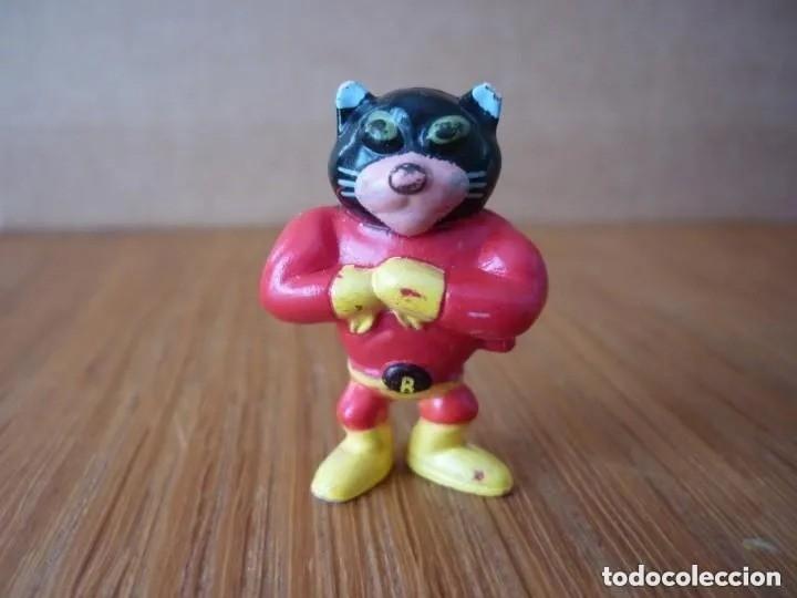 Figuras de goma Kinder: Figura Mondesir - superh&eacute;roe - Foto 1