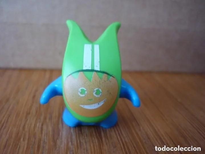 Figuras de goma Kinder: Figura Kinder - star monster - Foto 1