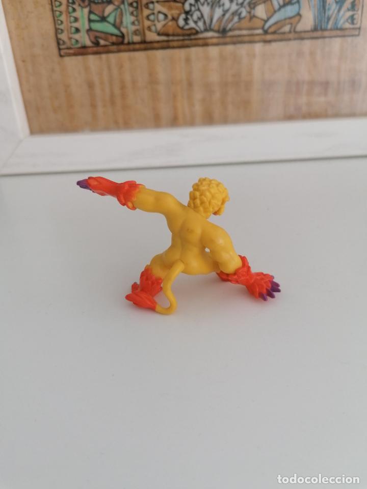 Figuras de goma y PVC: Invizimals comansi - Foto 2