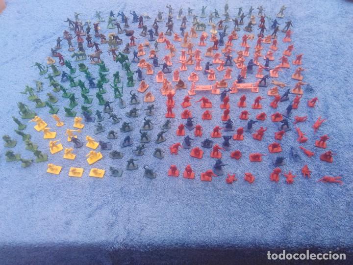 Figuras de Borracha e PVC: Lote de Soldaditos miniatura antiguos