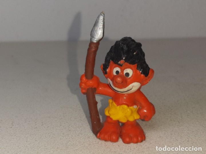 Figuras de Goma y PVC: ANTIGUA FIGURA DE GOMA DE LOS PITUFOS - SMURFS - PITUFO INDIGENA SALVAJE ZULU NEGRO - A&Ntilde;OS 80