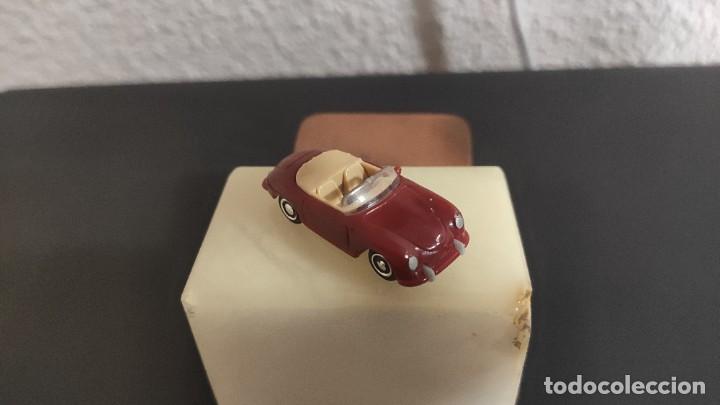 Figuras de goma Kinder: Porche descapotable FT062 - Foto 1