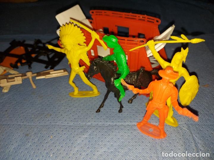 Figuras de goma y PVC: DILIGENCIA CON INDIOS Y VAQUEROS - COMANSI - Foto 3