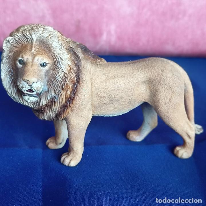 Figuras de goma y PVC: Le&oacute;n schleich - Foto 1