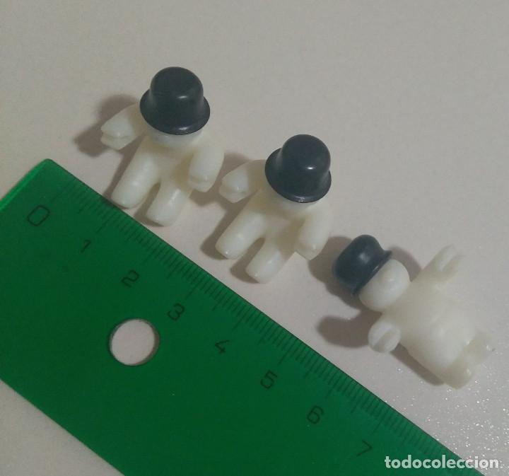 Figuras de goma Kinder: mini se&ntilde;ores con bombin gorrito - Foto 1