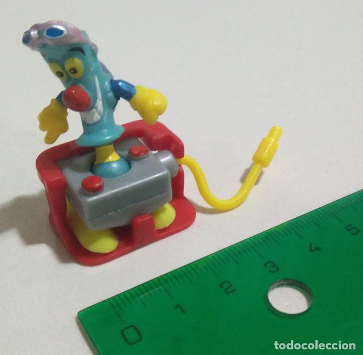 Figuras de Borracha e PVC: cybertop kinder mu&ntilde;eco espacial personaje kinder cyber top