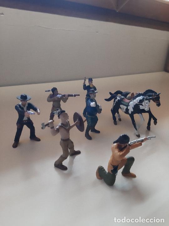 Figuras de goma y PVC: Lote figuritas - Foto 2