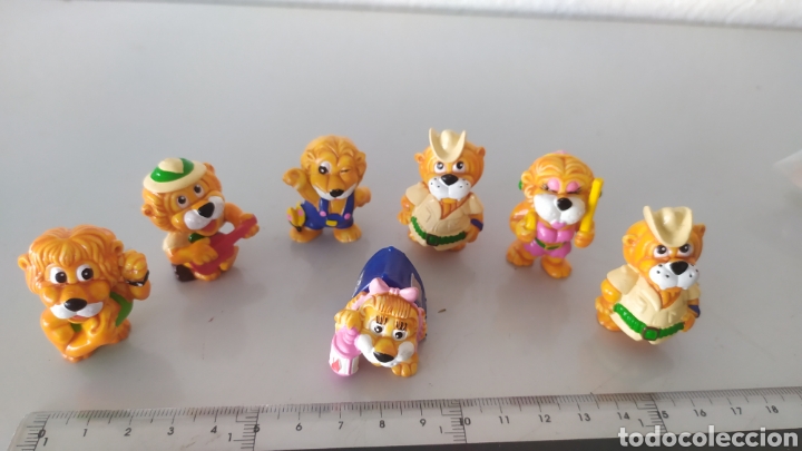 lote figuras kinder muñecos figuritas leones - Compra venta en todocoleccion