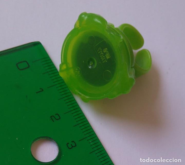 Figurines en Caoutchouc et PVC: kinder anillo tampon