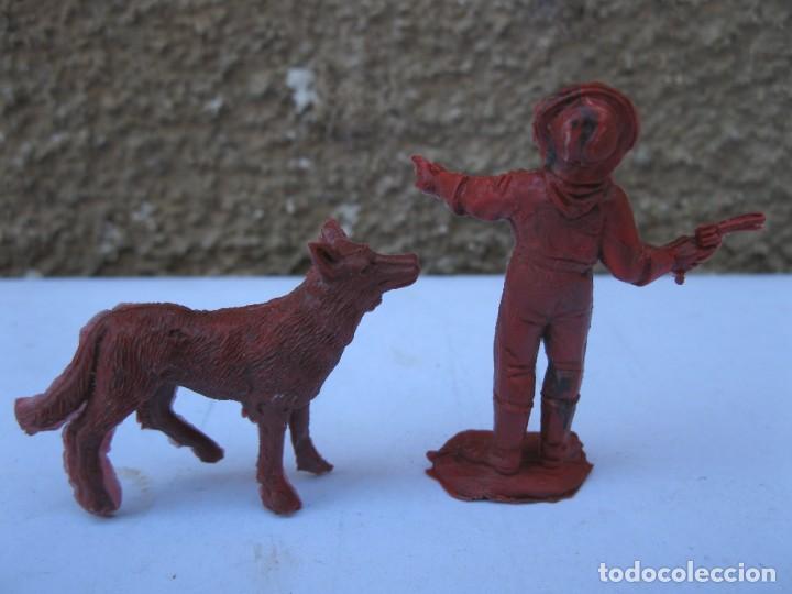 Figuras de goma y PVC: RIN TIN TIN Y EL CABO RUSTY - PIPERO. - Foto 2