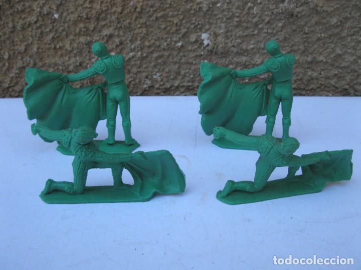 Figuras de goma y PVC: LOTE DE 4 TOREROS DE JECSAN. - Foto 2