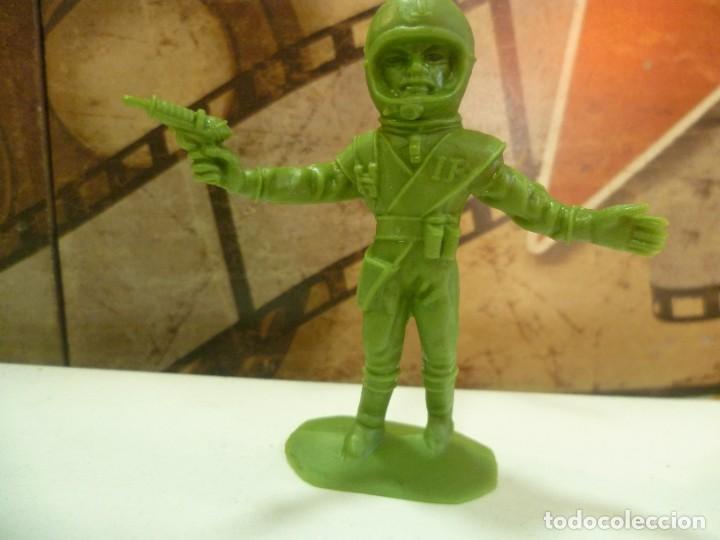Figuras de goma y PVC: Figura Thunderbirds-NUEVA - Foto 1