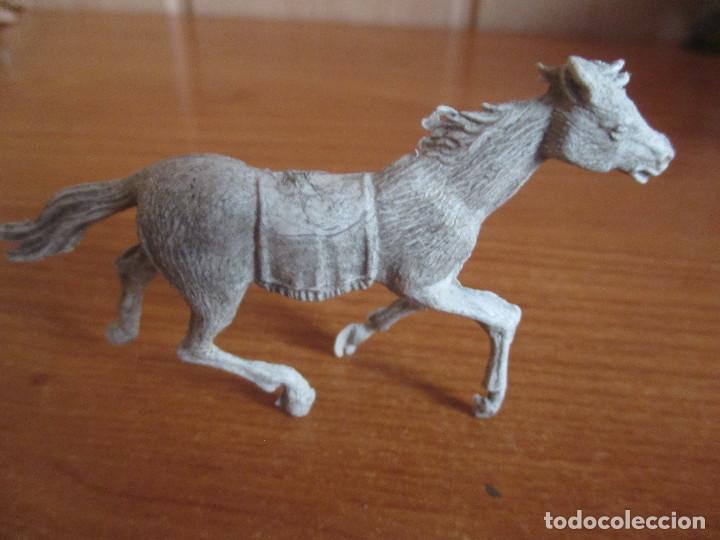Figuras de goma y PVC: FIGURA ANTIGUA CABALLO 5,5 CM ALTO ( PECH , JECSAN , REAMSA , COMANSI , LAFREDO, ETC)