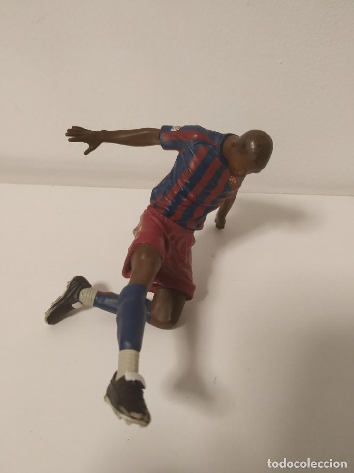 Figuras de goma y PVC: Figura Etoo - Foto 3