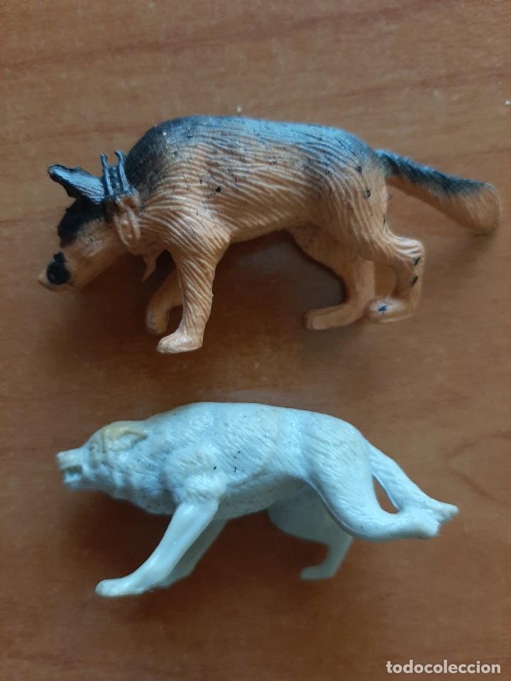 Figuras de goma y PVC: DOS FIGURAS : LOBOS - Foto 1
