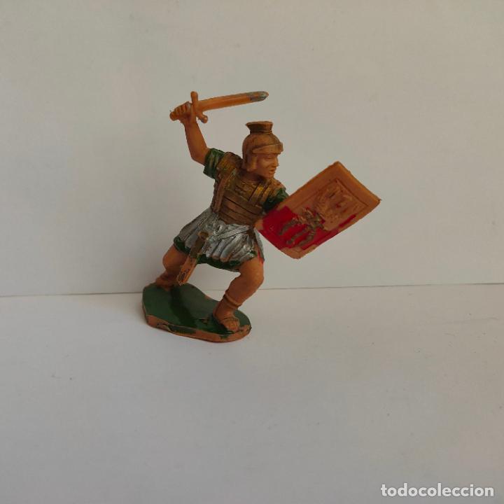 Figuras de goma y PVC: Romano de Reamsa de pl&aacute;stico. - Foto 1
