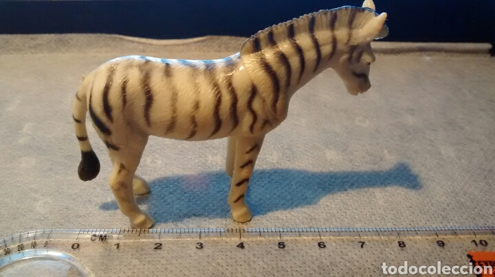 Figuras de goma y PVC: FIGURA DE CEBRA - Foto 3