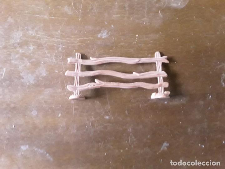 Gummi- und PVC-Figuren: Figura valla vallado cerca madera pvc western granja oeste