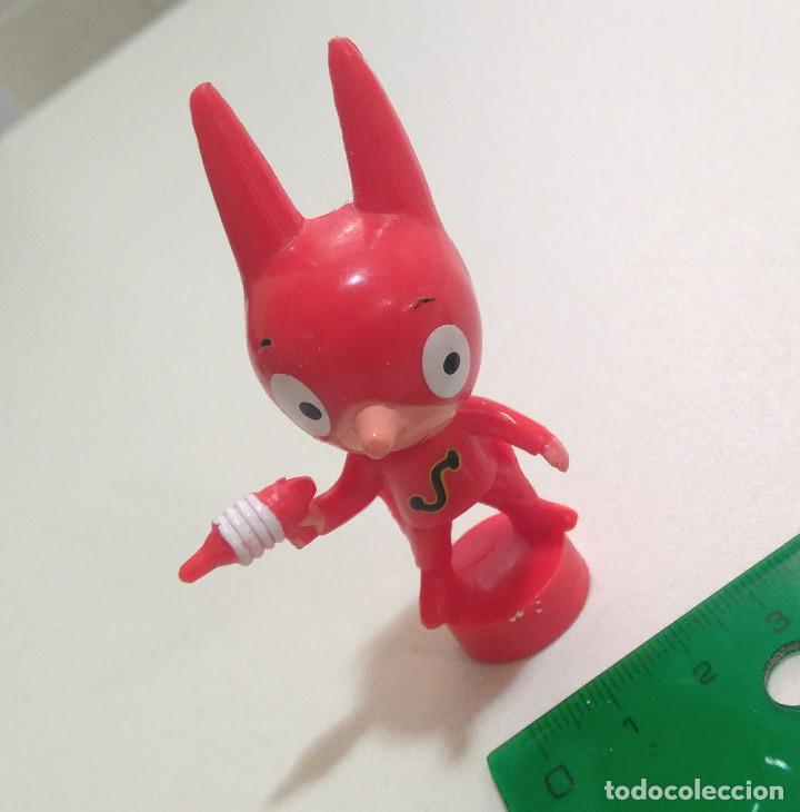 Figuras de Borracha e PVC: figura mu&ntilde;eco superheroe super heroe rojo pistola goma pvc personaje