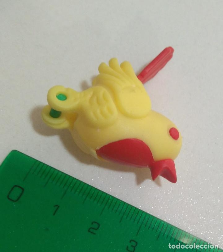 Figurines en Caoutchouc et PVC: pajaro canario kinder pajarito pajarillo amarillo montable antiguo