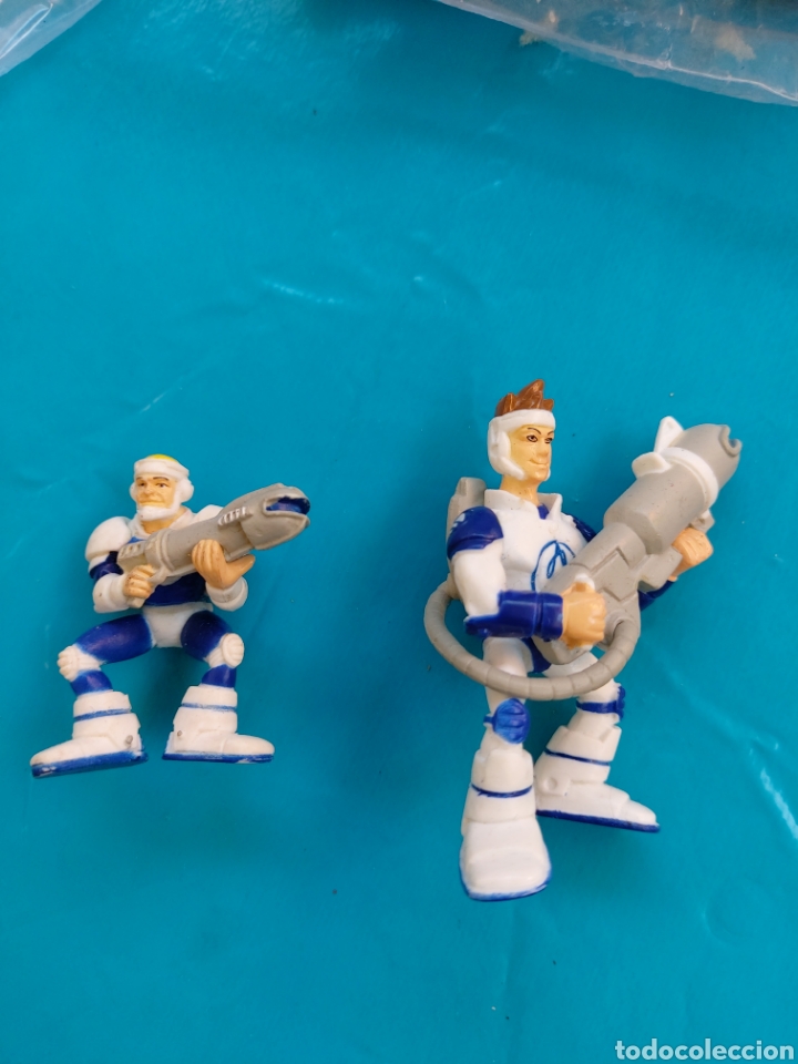 Figuras de goma y PVC: Figuras equipo Actimel Danone - Foto 2