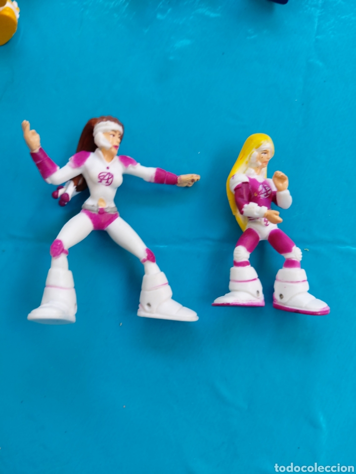 Figuras de goma y PVC: Figuras equipo Actimel Danone - Foto 5